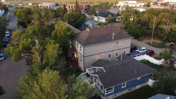 333 2 ST E, Drumheller, AB T0J 0Y4