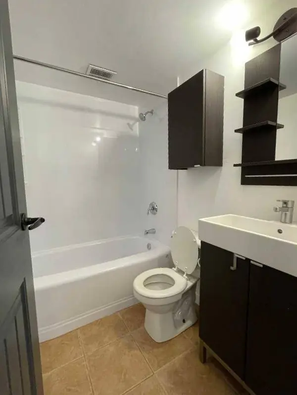 340 14 AVE SW #808, Calgary, AB T2R 0M4