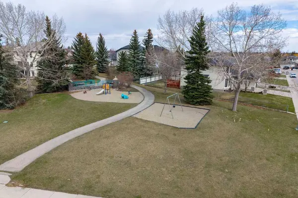30 Arbour Ridge CIR NW, Calgary, AB T3G 3S9