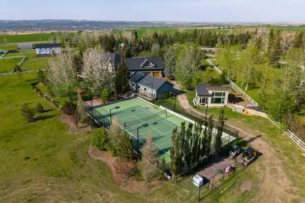 402041 28 ST E, Rural Foothills County, AB T1S 6C3