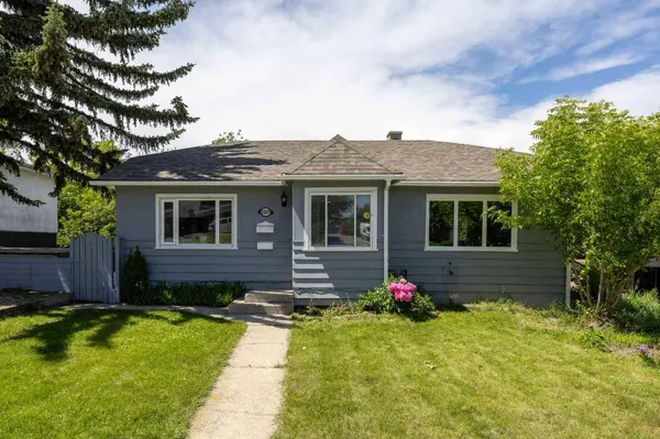 2507 15A ST SW, Calgary, AB T2T 4B8
