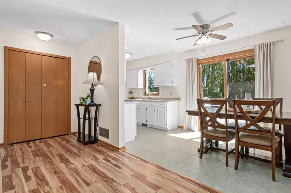 6224 Nathan LN N, Maple Grove, MN 55369