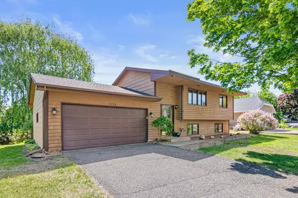 6224 Nathan LN N, Maple Grove, MN 55369