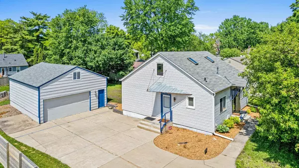 3372 Texas AVE S, Saint Louis Park, MN 55426