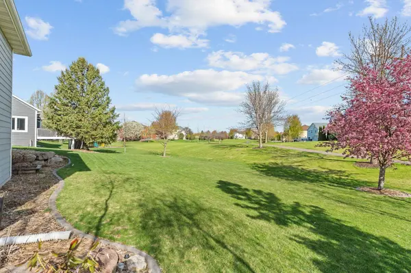 11614 Laketowne VW, Albertville, MN 55301