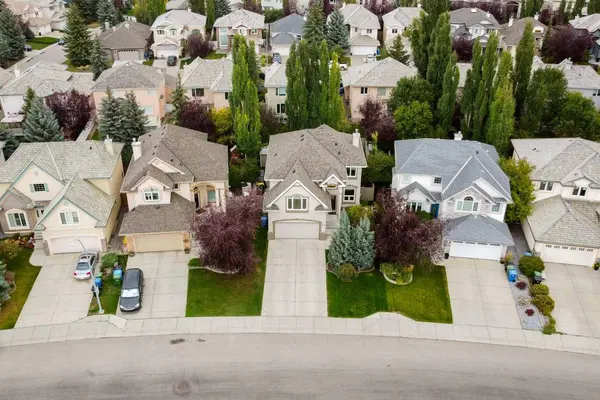 1733 Evergreen DR SW, Calgary, AB T2Y 3T8