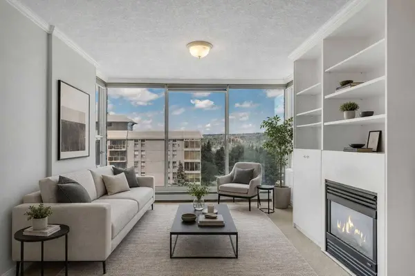 4555 Varsity LN NW #902, Calgary, AB T3A 2V6