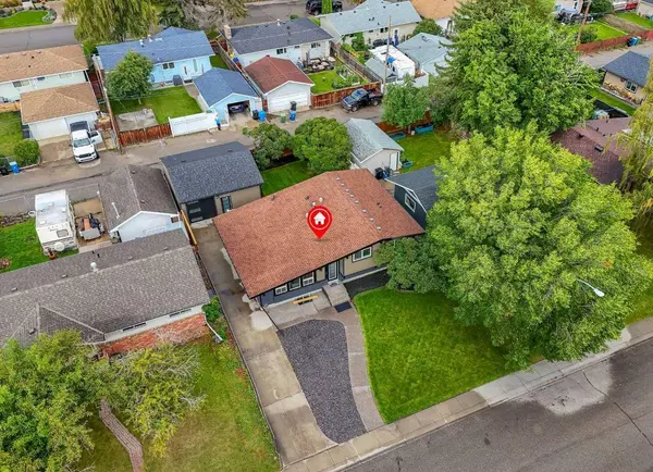 10 Atlanta CRES SE, Calgary, AB T2J 0Y3