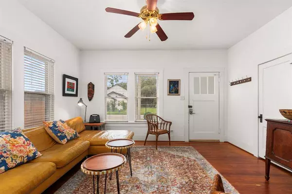 3809 Billingsley ST, Houston, TX 77009