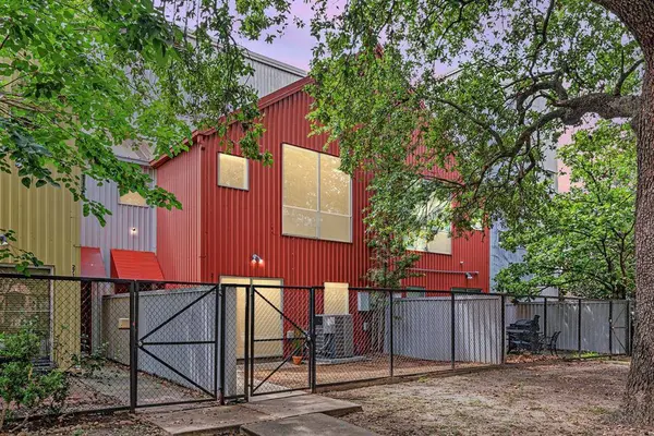 2712 La Branch ST, Houston, TX 77004