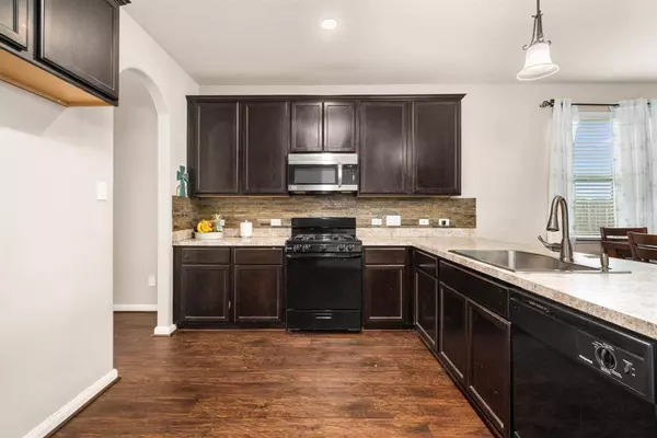 9422 Cimarroncito LN, Humble, TX 77396