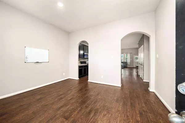 9422 Cimarroncito LN, Humble, TX 77396