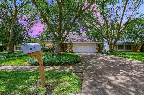 15242 Ensenada DR, Houston, TX 77083