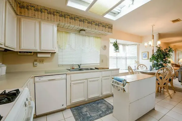 15242 Ensenada DR, Houston, TX 77083