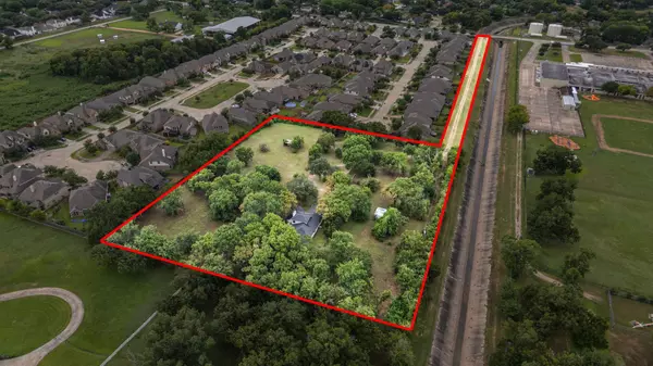 1550 Pitts RD, Richmond, TX 77406