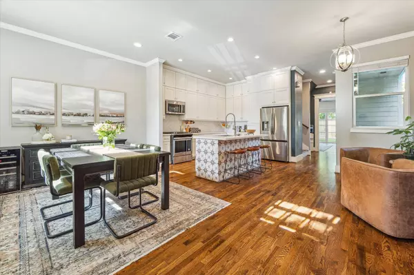 1004 Enid ST #B, Houston, TX 77009