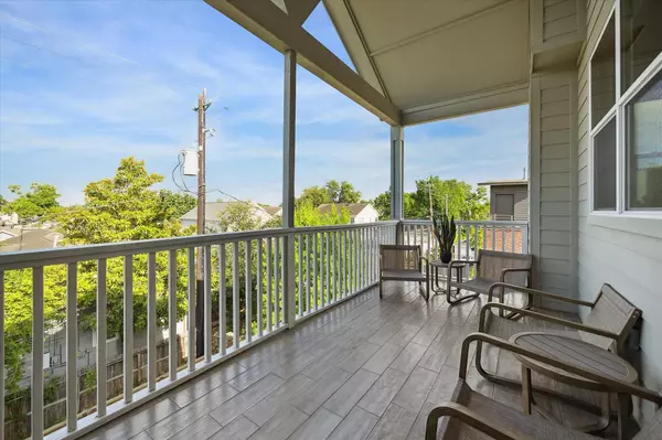 1004 Enid ST #B, Houston, TX 77009