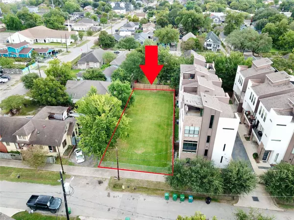 207 Burr ST, Houston, TX 77011