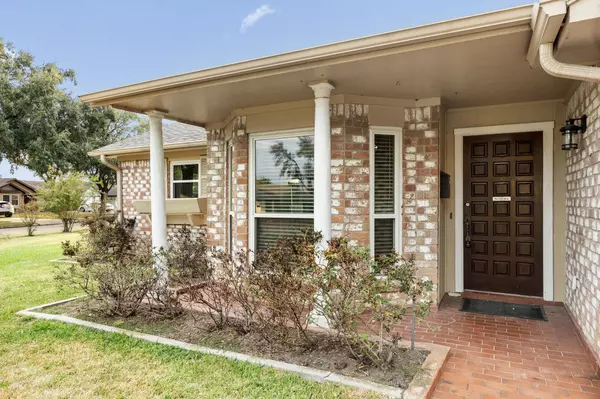 6003 Rena ST, Houston, TX 77092