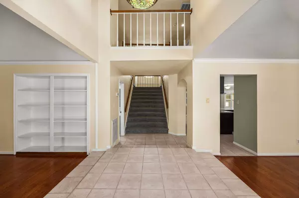 12422 Millvan DR, Houston, TX 77070