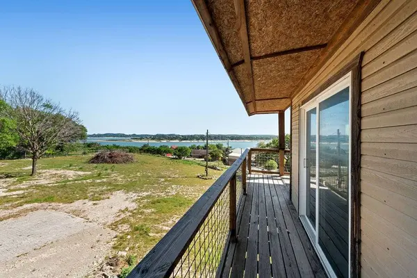 1043 Military DR, Canyon Lake, TX 78133