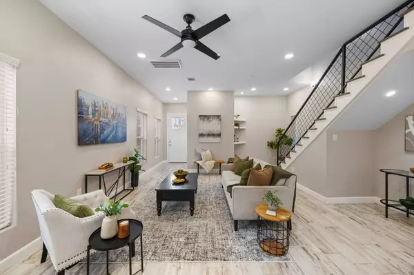 317 E 35th ST #A, Houston, TX 77018