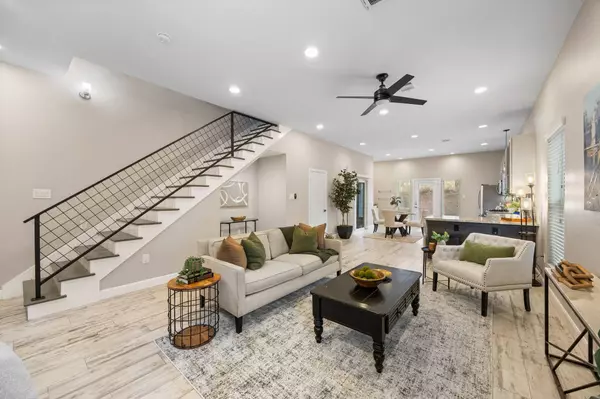 317 E 35th ST #A, Houston, TX 77018