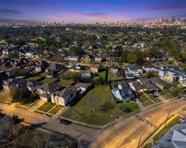 5738 Cullen BLVD, Houston, TX 77021