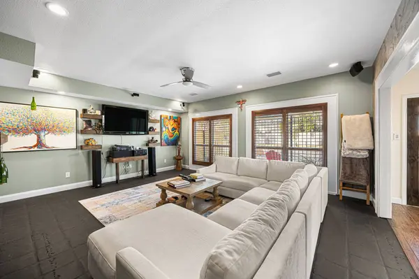 202 E 7th ST, Houston, TX 77007