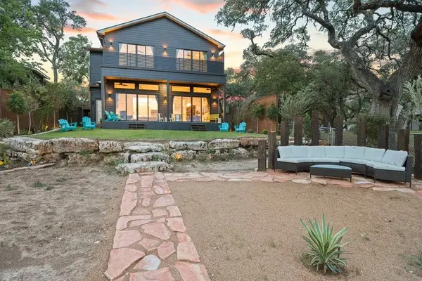 2758 Lakeshore DR, Canyon Lake, TX 78133