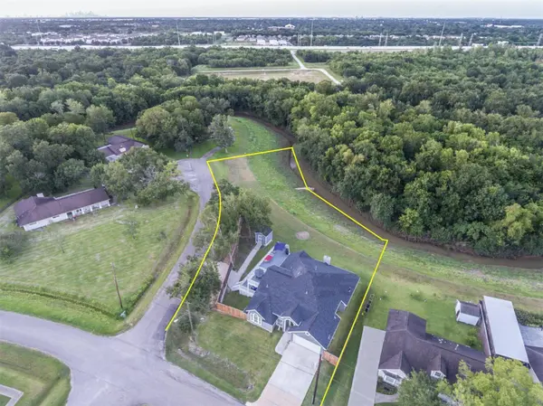 1003 Union Valley DR, Pearland, TX 77581