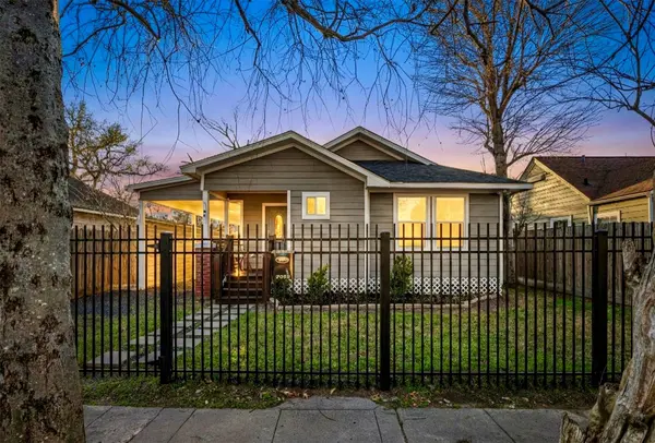 1405 Walton ST, Houston, TX 77009