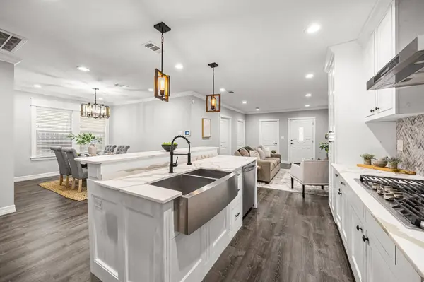 1405 Walton ST, Houston, TX 77009