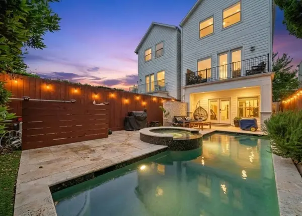 106 Arnold ST, Houston, TX 77007
