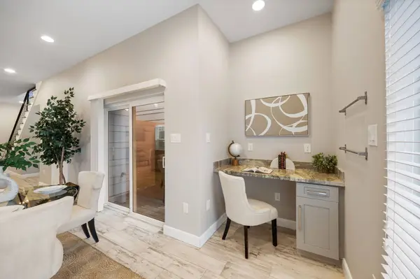 317 E 35th ST #A, Houston, TX 77018