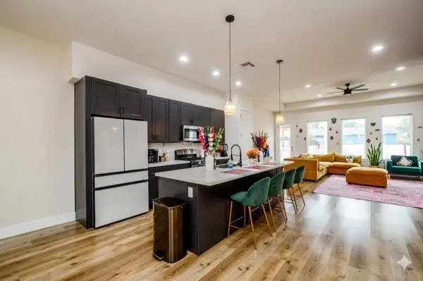 1504 Evelyn ST, Houston, TX 77009