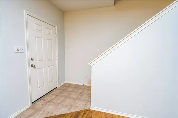 850 W Heights Hollow LN, Houston, TX 77007