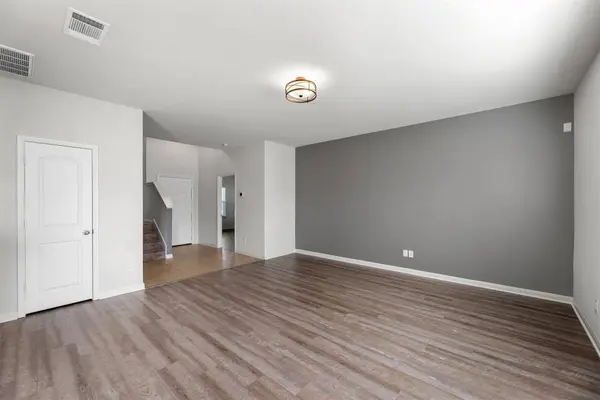 9715 Blue Sapphire DR, Rosharon, TX 77583