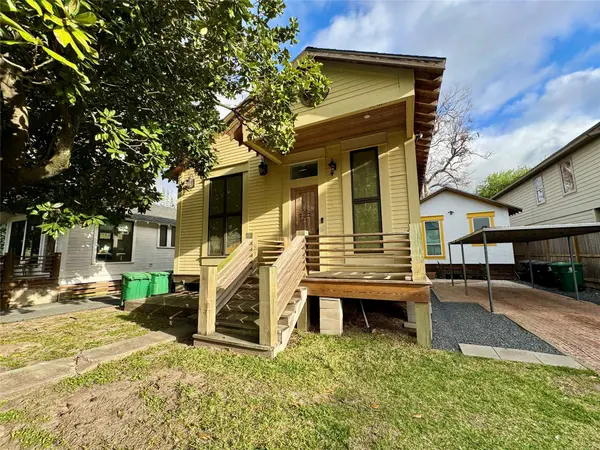 811,813,815 E 23rd ST, Houston, TX 77009