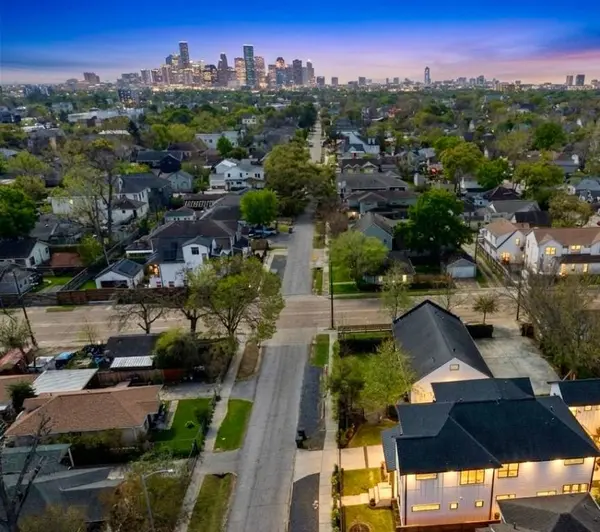 805 Cordell ST, Houston, TX 77009