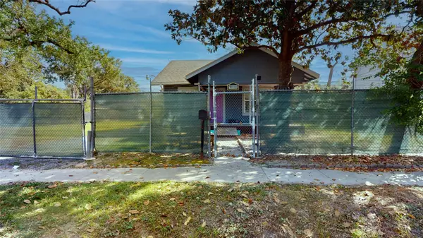 1638 Tabor ST, Houston, TX 77009