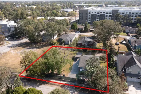 1638 Tabor ST, Houston, TX 77009