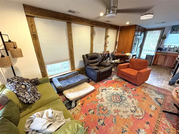 129 Garrotsville ST, Houston, TX 77022