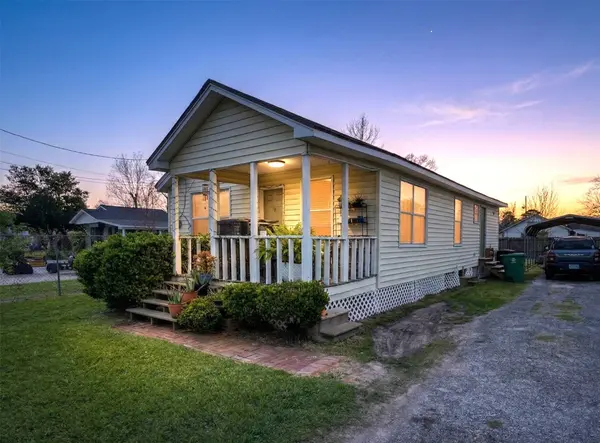 214 Palmyra ST, Houston, TX 77022