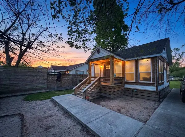 129 Garrotsville ST, Houston, TX 77022