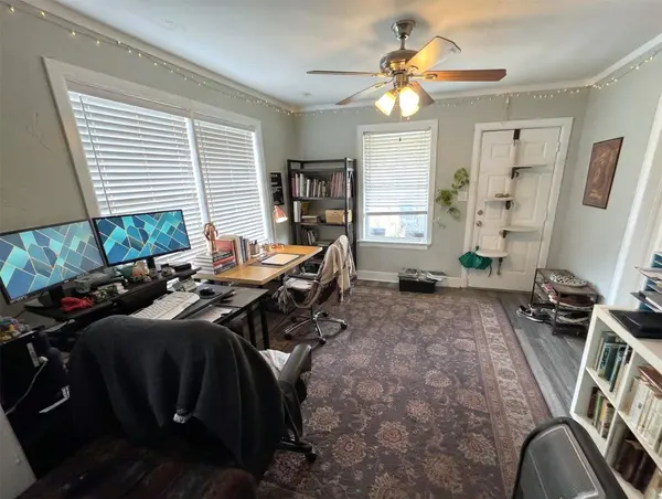 214 Palmyra ST, Houston, TX 77022