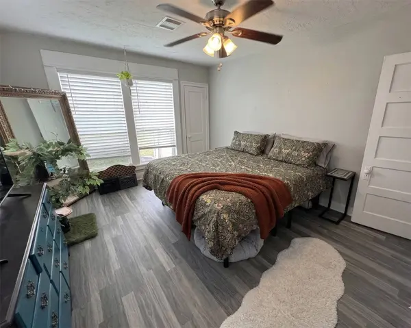 214 Palmyra ST, Houston, TX 77022