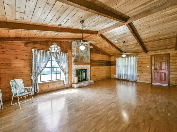 18014 Domino RD, Waller, TX 77484