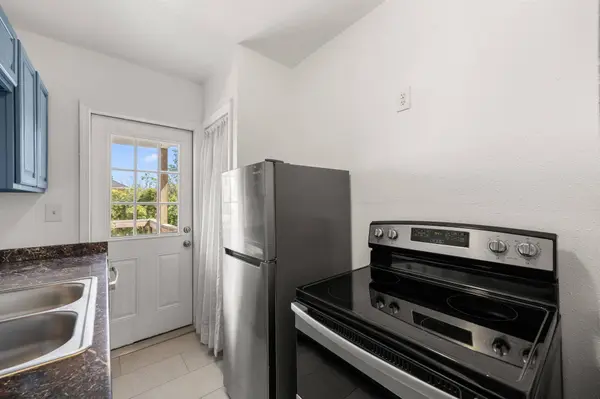 7 Latham ST, Houston, TX 77011