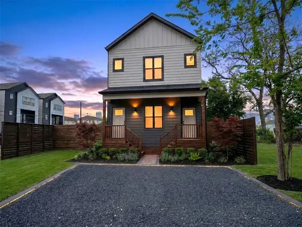 1002 E 33rd ST, Houston, TX 77022